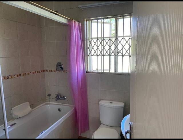 2 BEDROOM HOUSE FOR SALE IN LINCOLN MEADE